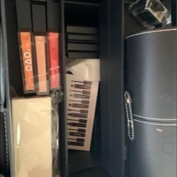 CAO Cosmetic - Professional Makeup Kit - Picture 3 of 4
